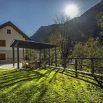 Riverside Rustic Ridge With Balcony - Two Bedroom With Balcony Slap ob Idrijci