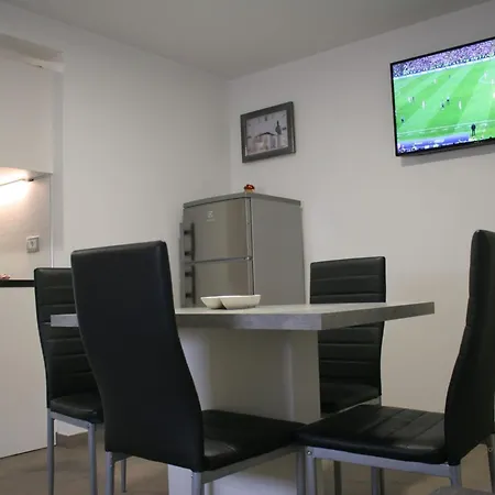 Riverside Rustic Ridge With Balcony - Two Bedroom With Balcony