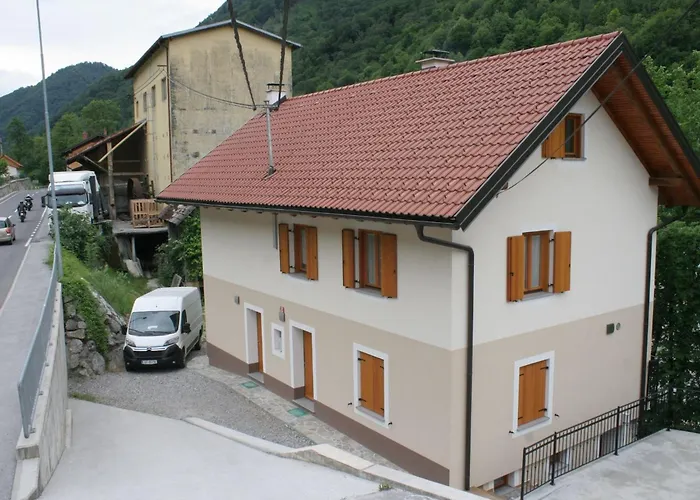 Riverside Rustic Ridge With Balcony - Two Bedroom With Balcony Slap ob Idrijci