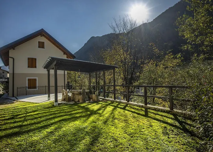 Riverside Rustic Ridge With Balcony - Two Bedroom With Balcony Slap ob Idrijci